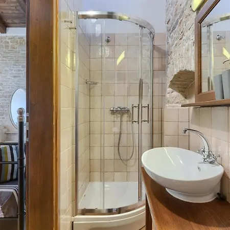 Paulina -an Authentic Sense Of Istrian Life Villa *