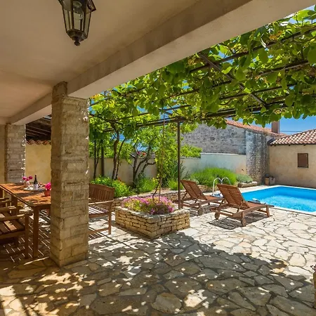 Paulina -an Authentic Sense Of Istrian Life *