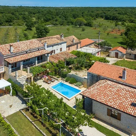 Villa Paulina -an Authentic Sense Of Istrian Life Gajana