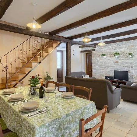 Paulina -an Authentic Sense Of Istrian Life Villa Gajana