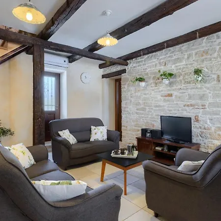Paulina -an Authentic Sense Of Istrian Life Villa