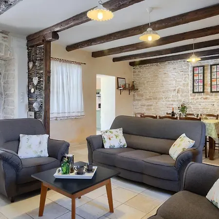 Paulina -an Authentic Sense Of Istrian Life Villa *
